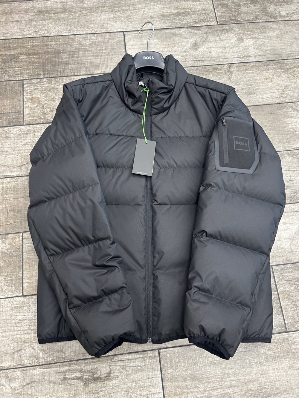 100% Authentic BOSS Men's Black Quilted Puffer bomber Jacket NWT